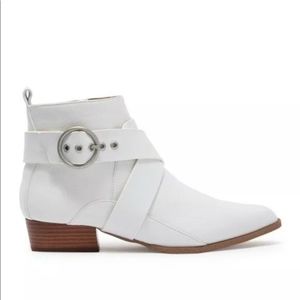 Joe’s Jean White Scout Leather Ankle Buckle Booties Sz 7.5 NWOB